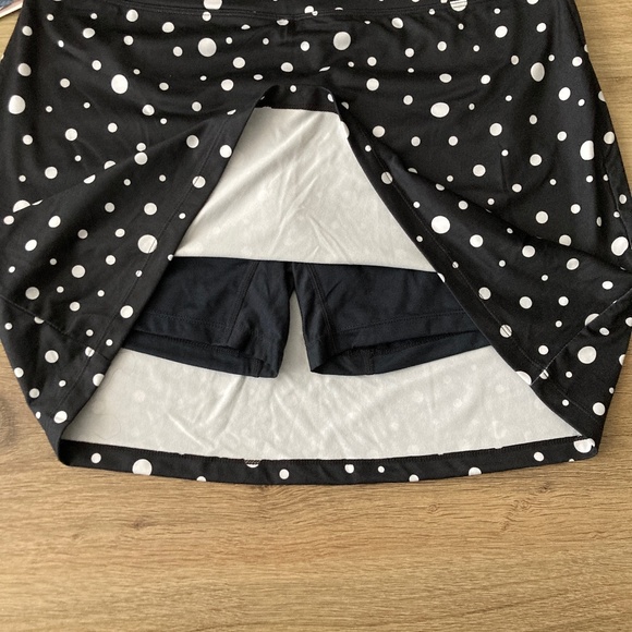 NWT Seg’ments Luxe Versatile Black with white polkadots skort - L - Picture 3 of 9